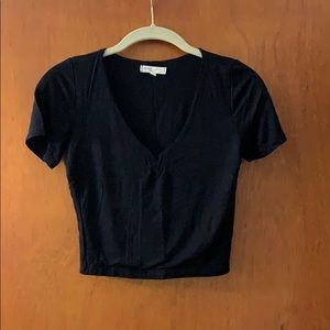 🆕 V-neck crop top